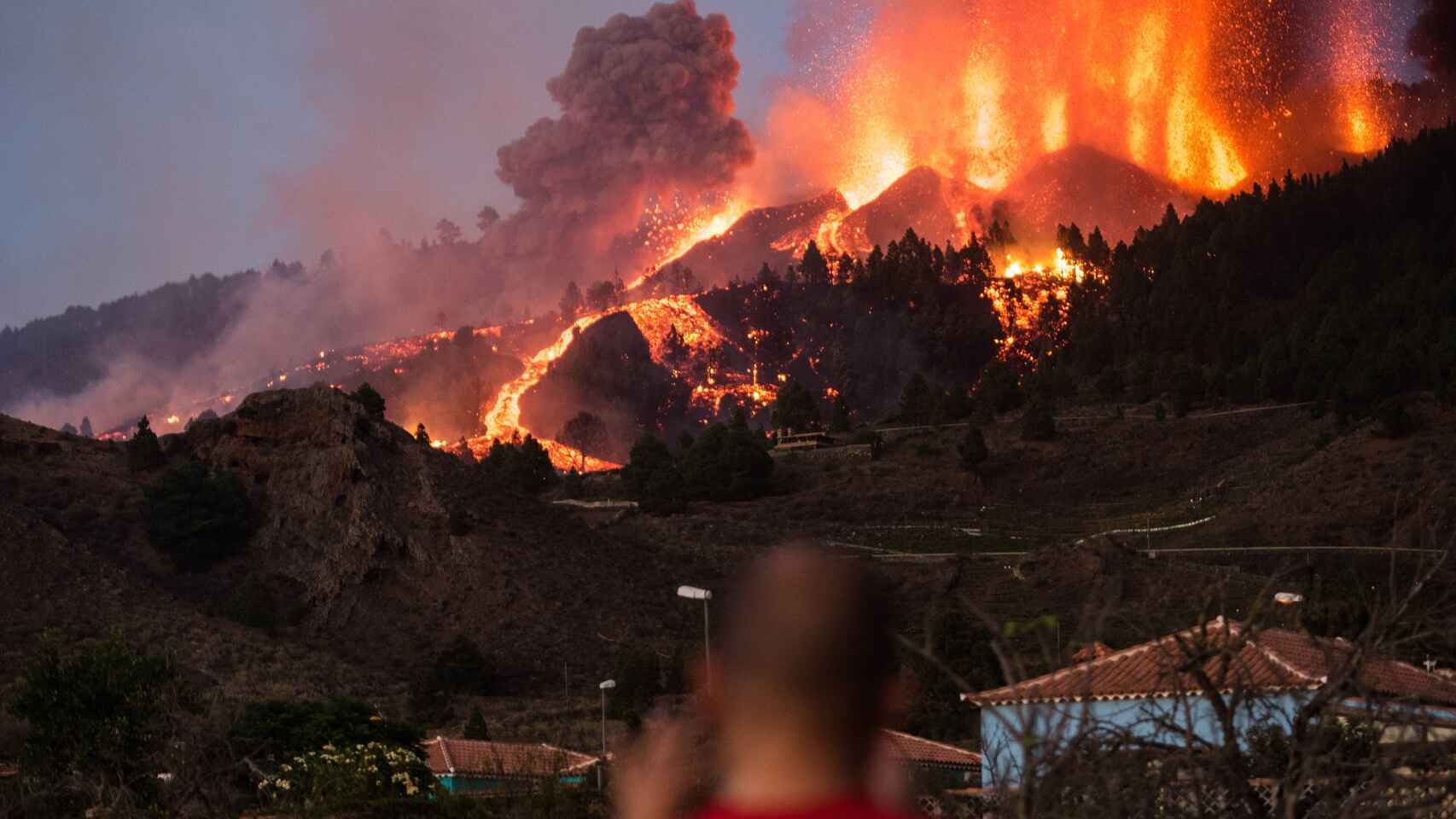 El volcán de Cumbre Vieja en La Palma, en erupción.