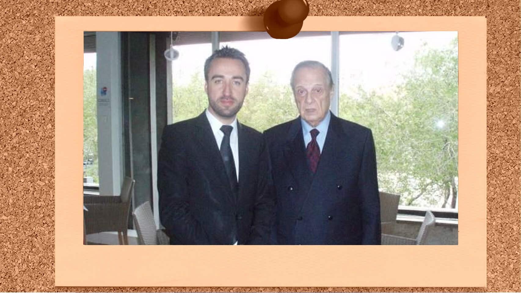 Liberto López de la Franca en montaje de JALEOS junto a su homólogo el general Sabino Fernández Campo, Jefe Emérito de la Casa de Su Majestad el Rey.