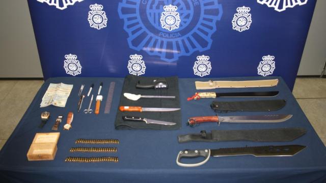 Material incautado a la organización yihadista por la Comisaría de Información.