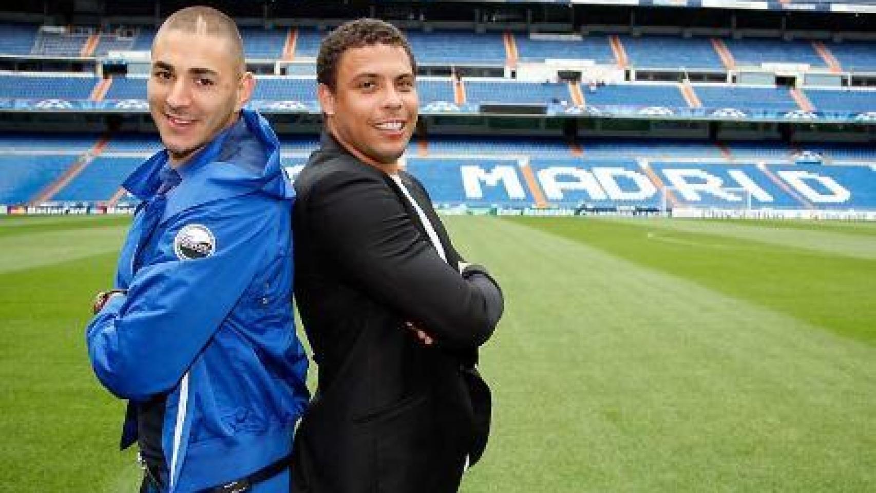 Ronaldo y Benzema, posando juntos en el Santiago Bernabéu