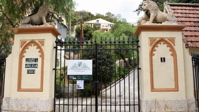 Entrada al Cementerio Inglés de Málaga.