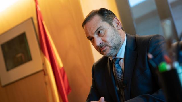 José Luis Ábalos, exministro de Transportes, en su despacho de presidente de la comisión de Interior del Congreso.