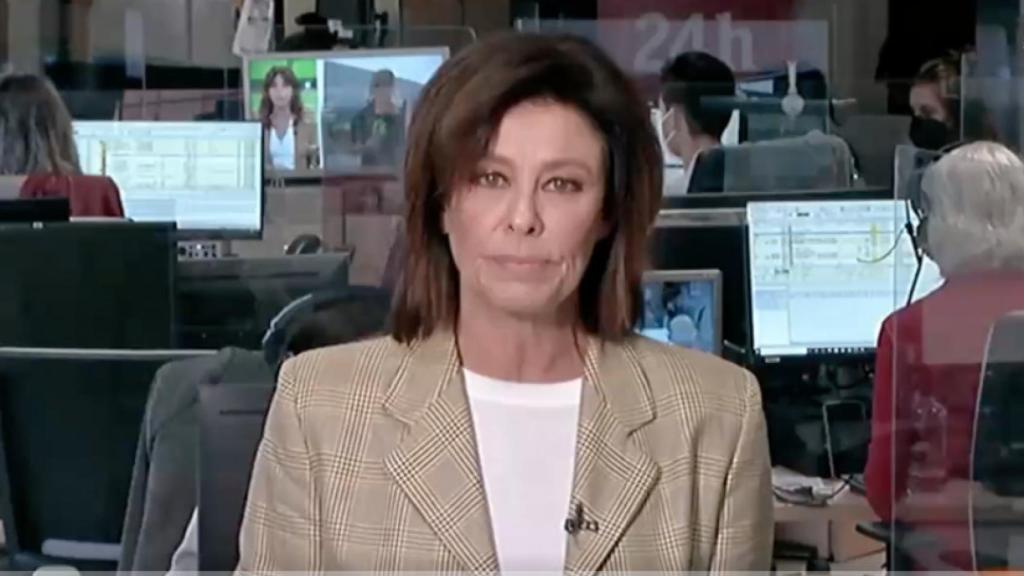 Beatriz Pérez-Aranda 'la lía' en directo en el Canal 24 horas cuando creía que nadie la estaba viendo