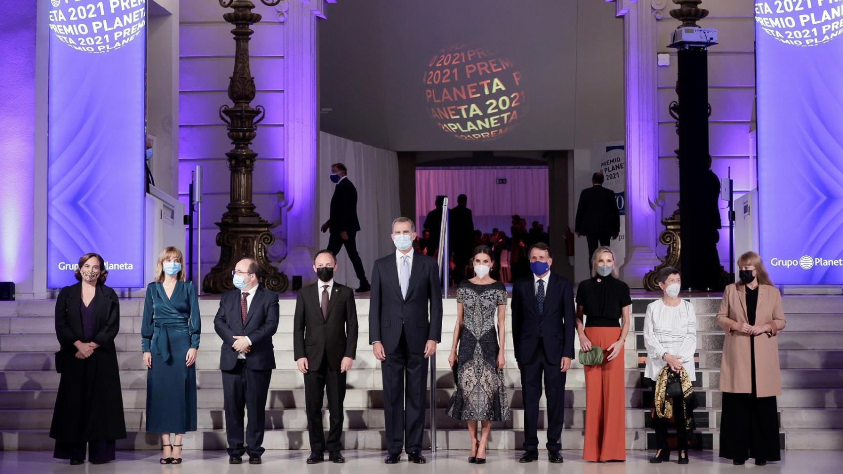 De Carmen Calvo a Joan Laporta: las imágenes de los asistentes a los Premios Planeta