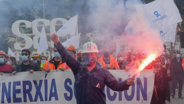 Manifestación por el futuro industrial en Viveiro (Lugo).