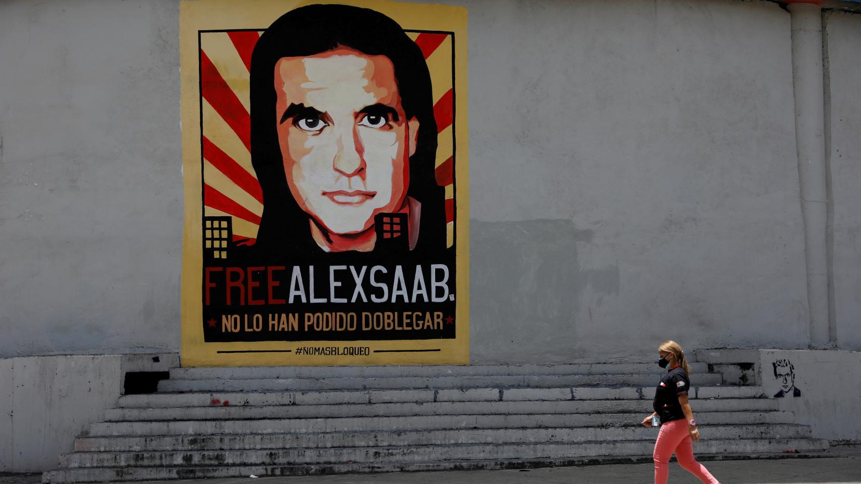 Una pancarta pidiendo la liberación de Saab.