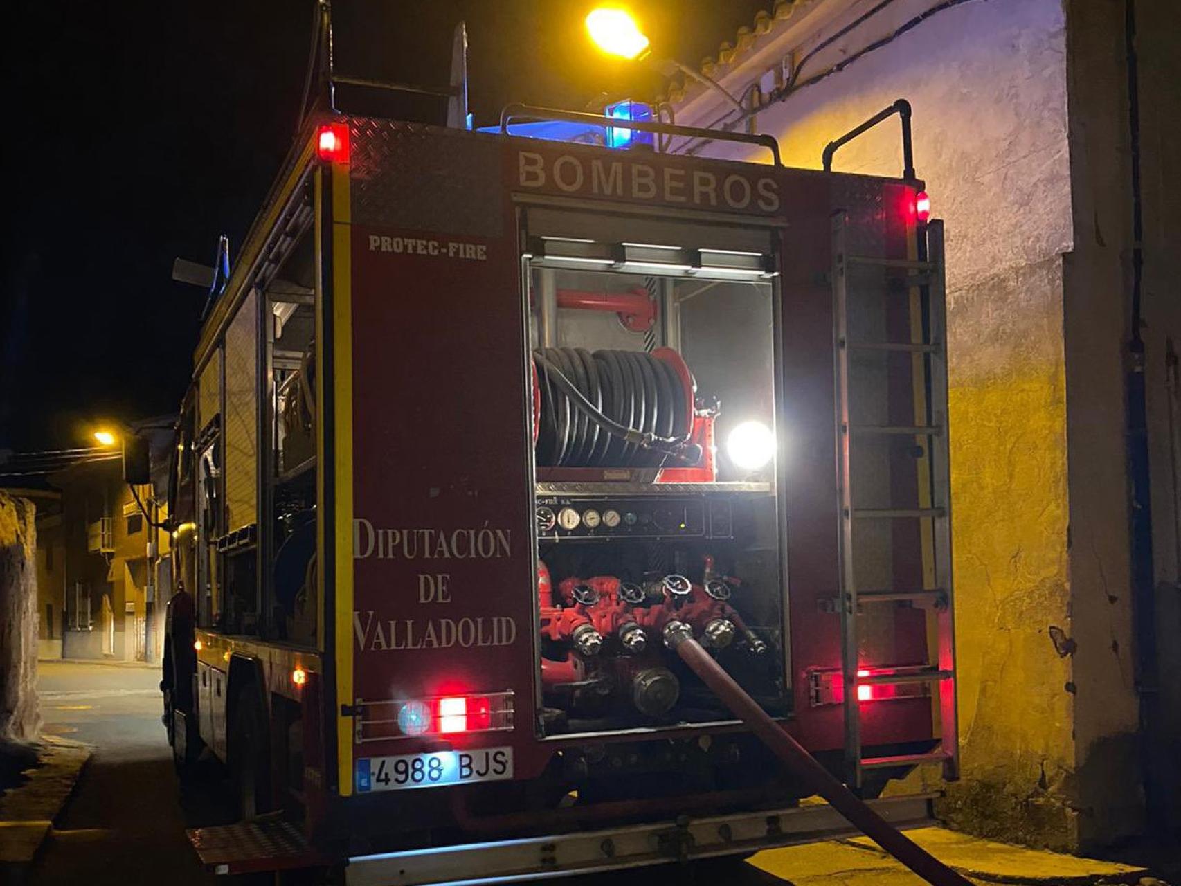 Los Bomberos de la Diputación en Becilla de Valderaduey