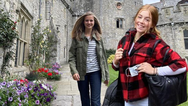 Alexia de Holanda y Leonor de Borbón en un montaje de EL ESPAÑOL.