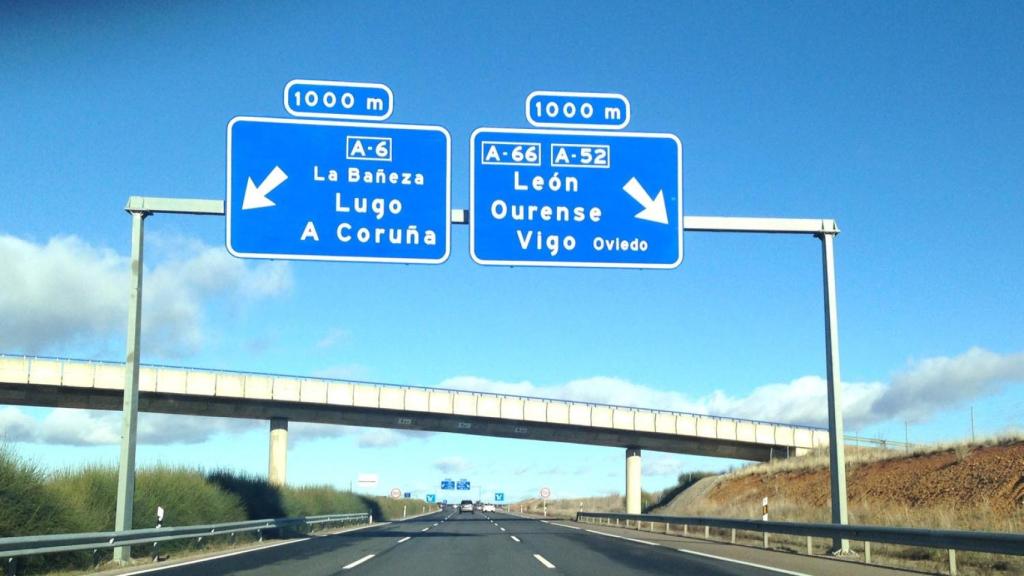 Autovía A-6 a su paso por Castilla y León