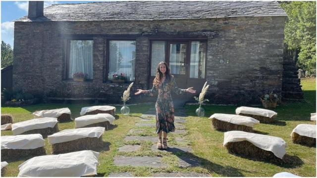 Miriam en su finca de Monfero.