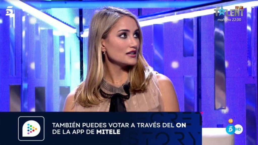 Alba Carrillo hablando con Jorge Javier Vázquez en 'Secret Story'.