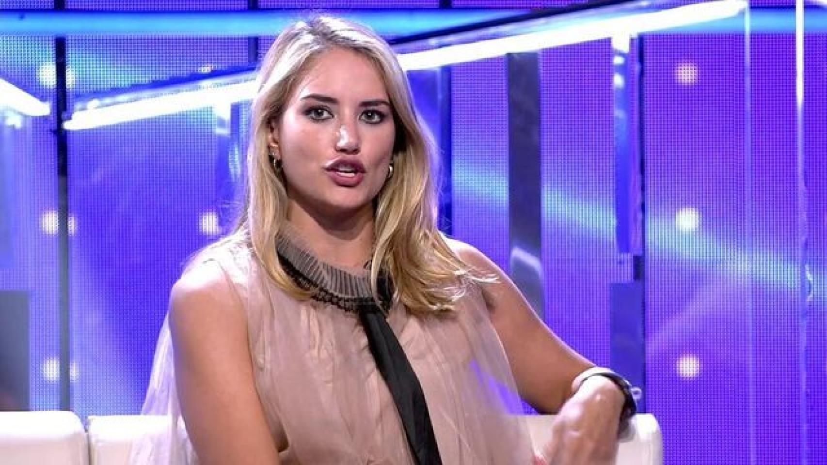 Jorge Javier frena el comentario machista de Alba Carrillo: “A ver a quién se tira Adara para ganar”