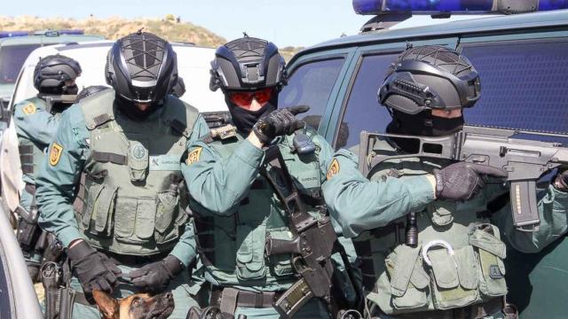Efectivos del Grupo de Acción Rápida de la Guardia Civil