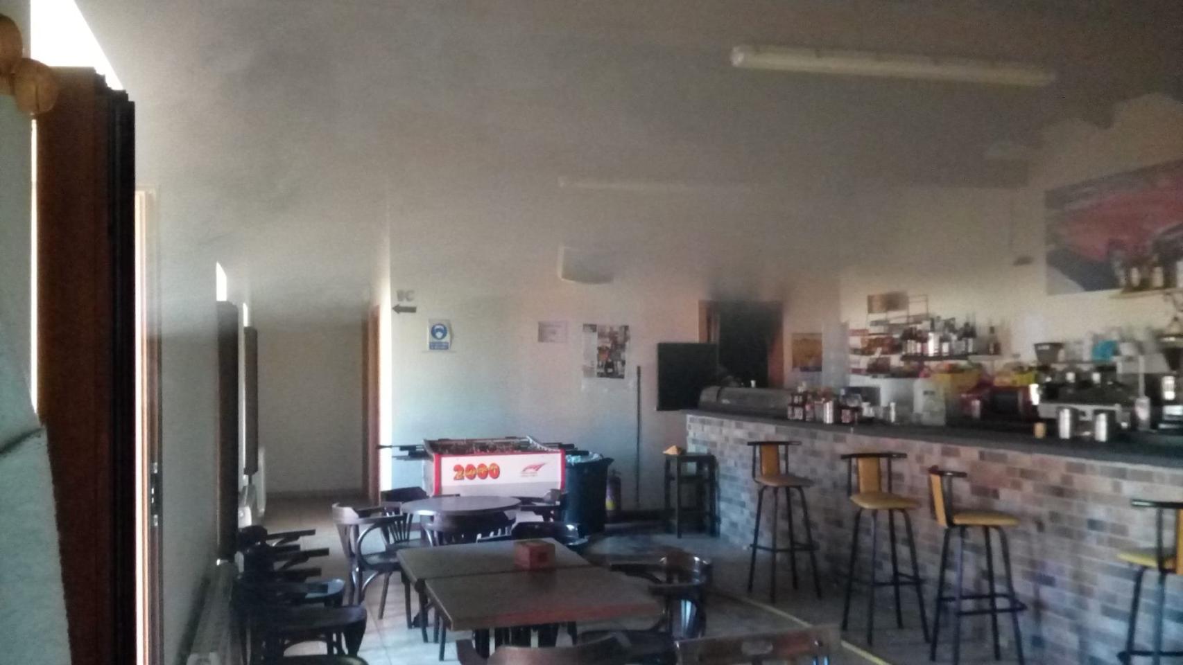 Imagen del humo en el bar 'La Escuela'