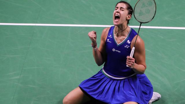 Carolina Marín celebrando una victoria