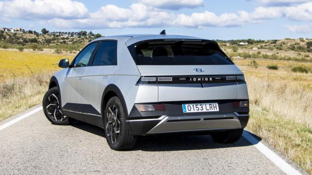 El Hyundai Ioniq 5 es un SUV 100% eléctrico de tamaño grande.