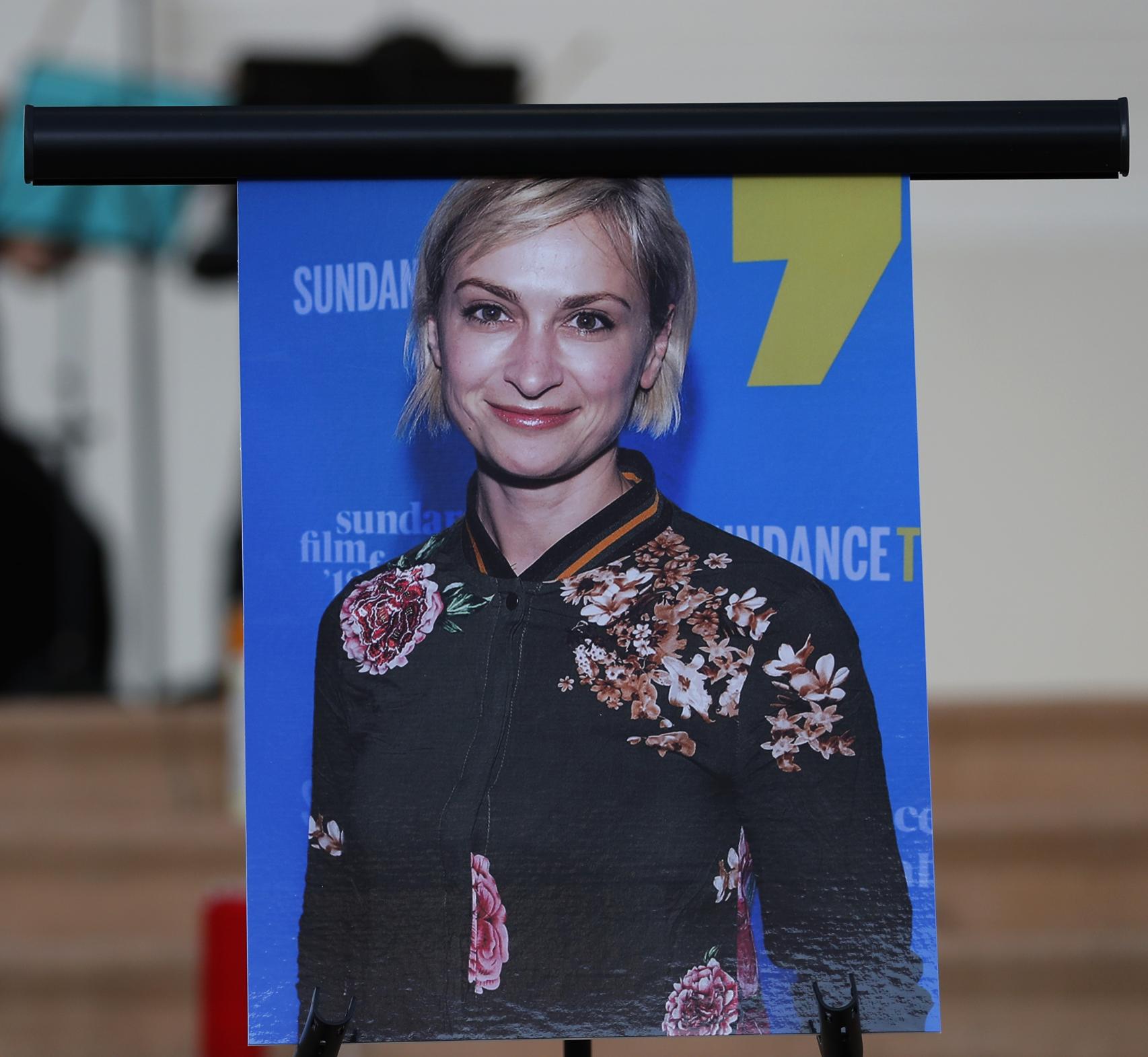 El retrato de Hutchins durante una vigilia en Albuquerque este fin de semana.