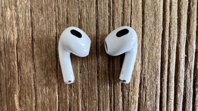 AirPods