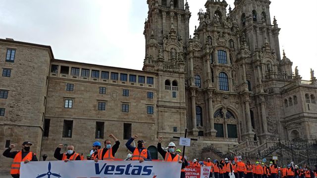 Protesta de los trabajadores de Vestas en la Praza do Obradoiro, en Santiago