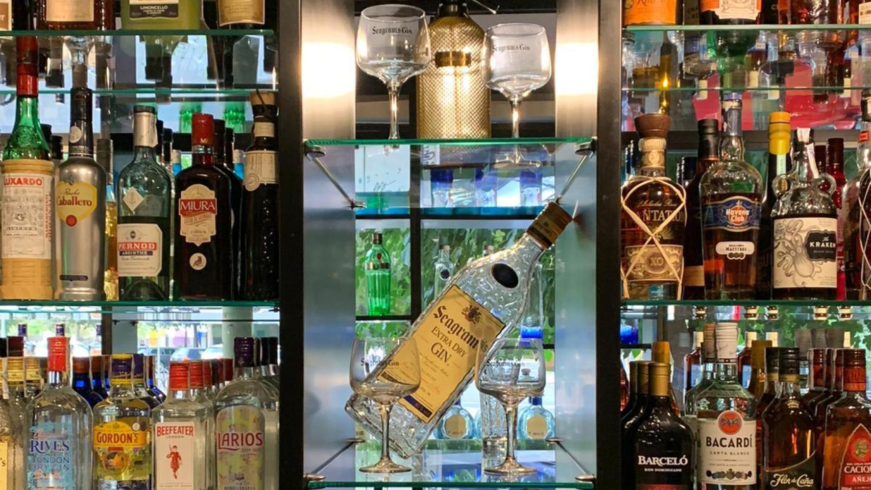 Imagen de la barra de un bar hace meses.