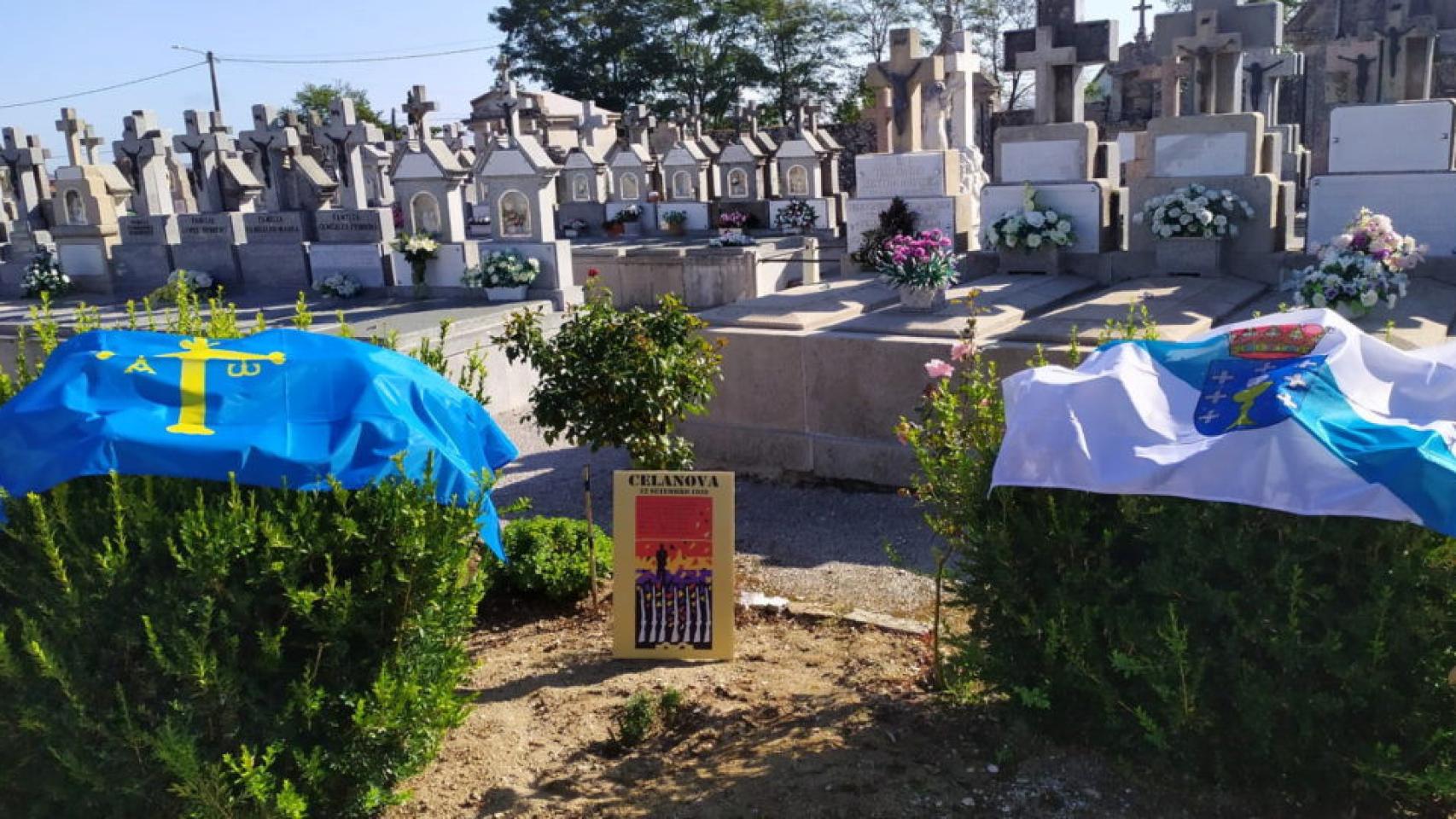 Homenaje a los fusilados en el cementerio parroquial de Celanova (Ourense)