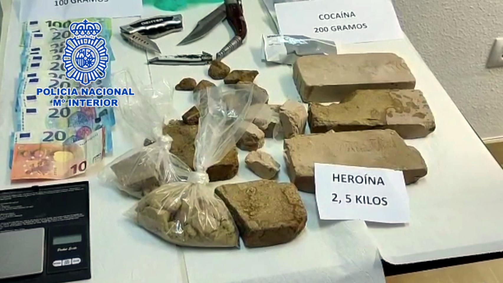 El material incautado por la Policía.