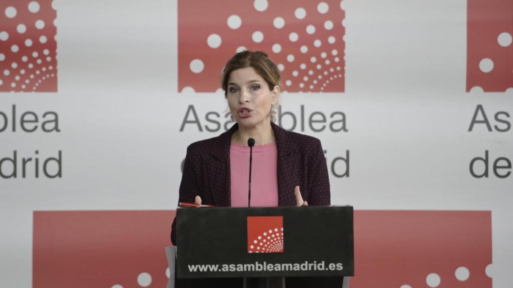 Hana Jalloul durante su renuncia como portavoz del PSOE en la Asamblea de Madrid.