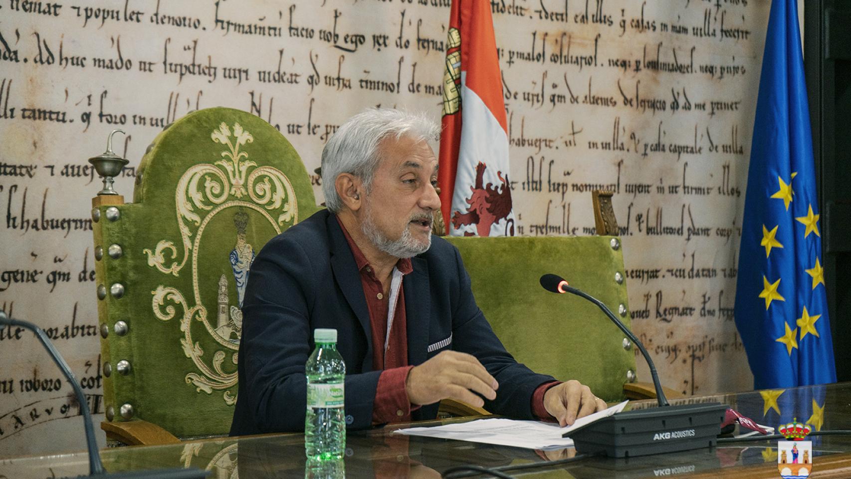 Manuel Burón, durante su comparecencia ante los medios