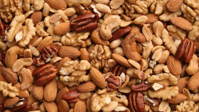 Una mezcla de frutos secos.