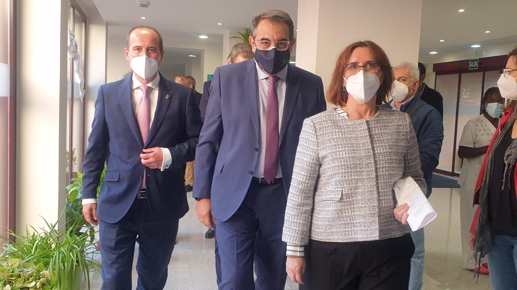 El consejero de Sanidad, Jesús Fernández Sanz, este lunes en Guadalajara