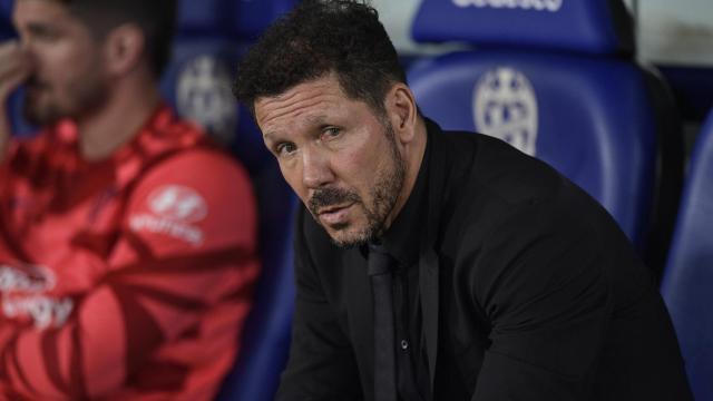 Simeone en el banquillo