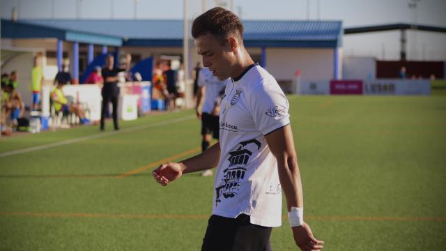 Alberto Mayordomo con el Conquense. Foto: Twitter @AlberMSanchez_8