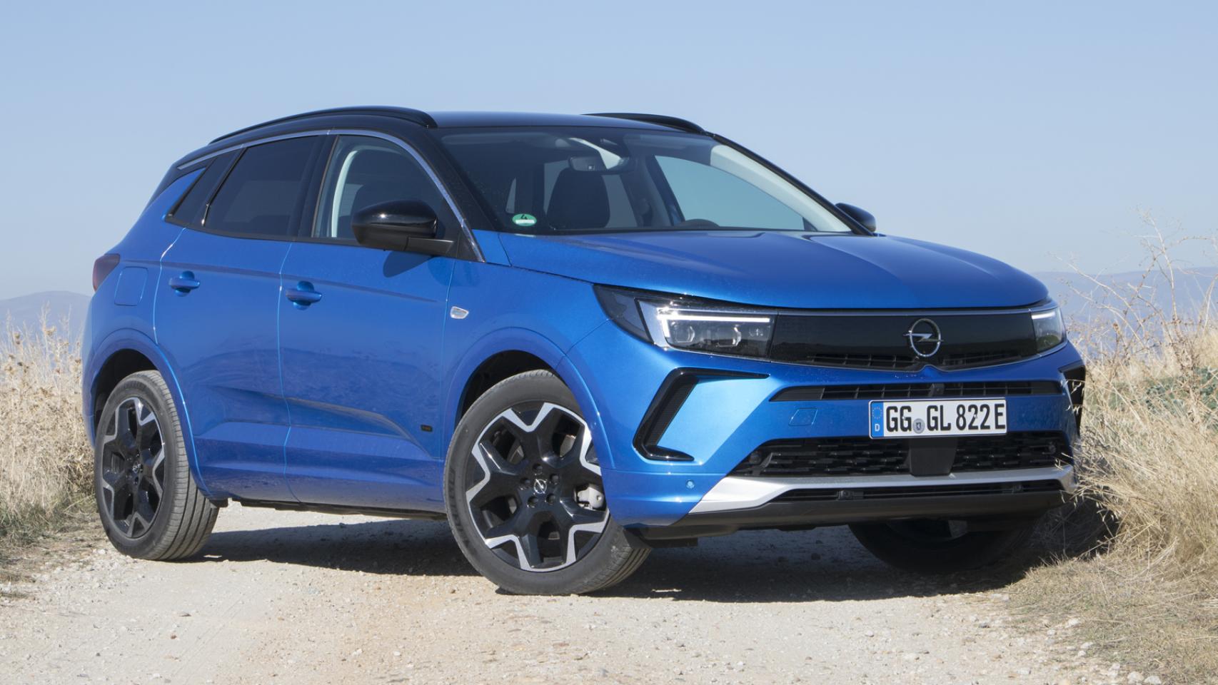 El Opel Grandland cuenta ahora con un renovado diseño y más tecnología.