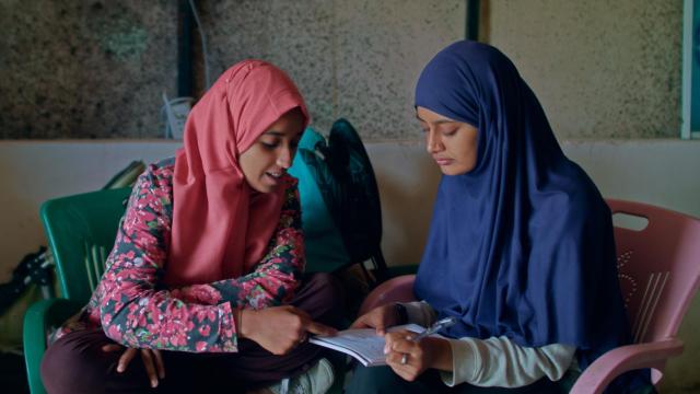 Fotograma de la película 'El retorno, la vida después del ISIS', de Alba Sotorra.