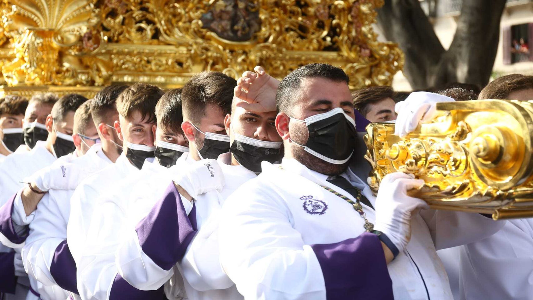 El cansancio del hombre de trono.