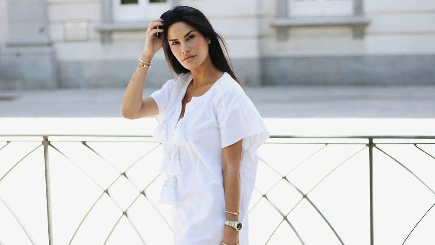 Carla Barber ha regresado a España tras conocer la muerte de su abuelo.