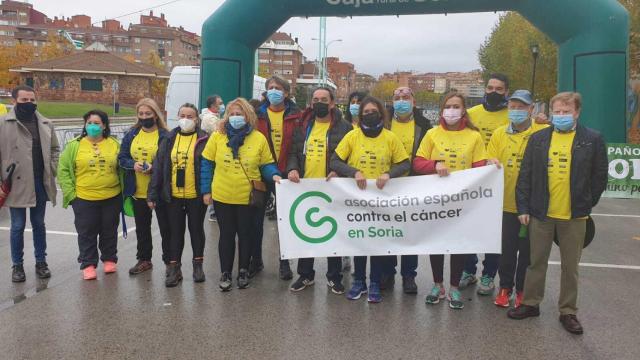 Virginia Barcones en la carrera contra el cáncer de Soria