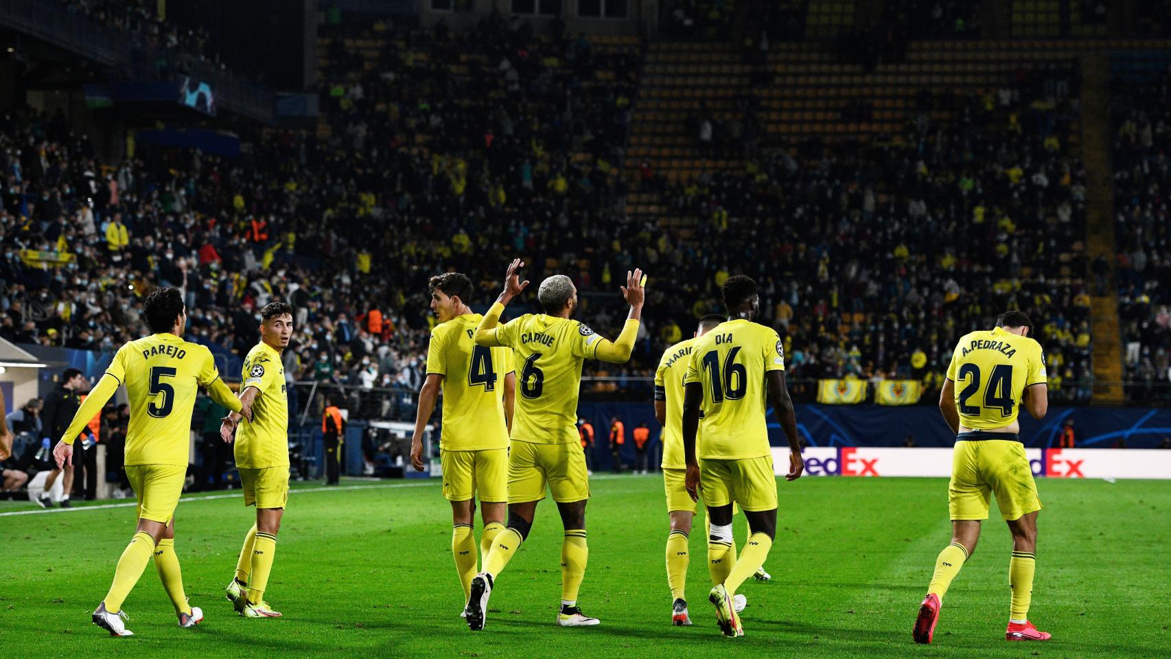 Los jugadores del Villarreal celebrando un gol