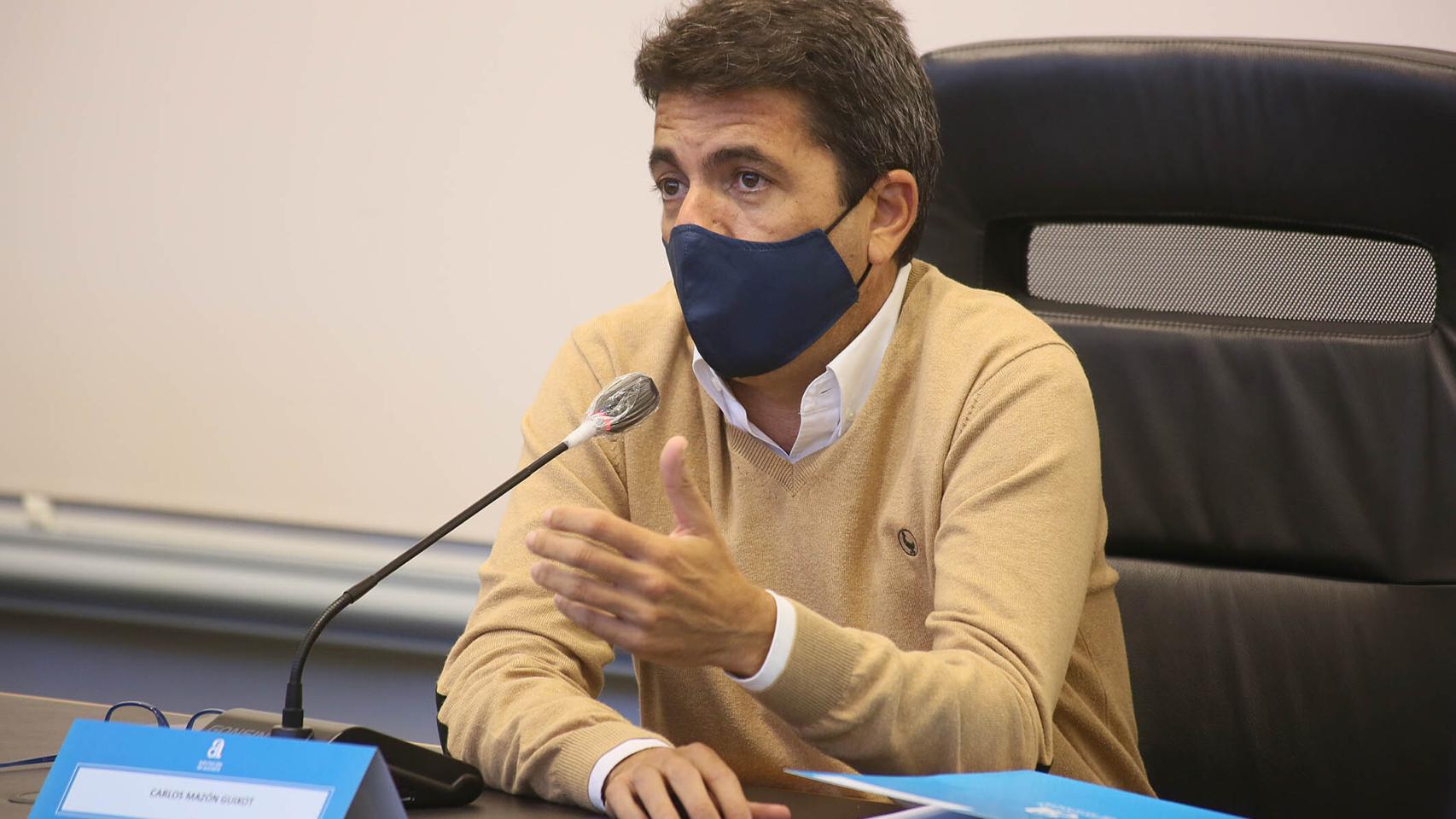 El presidente de la Diputación, Carlos Mazón, durante el pleno de noviembre.