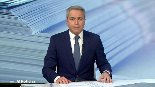 Vicente Vallés, presentando uno de los informativos de Antena 3.