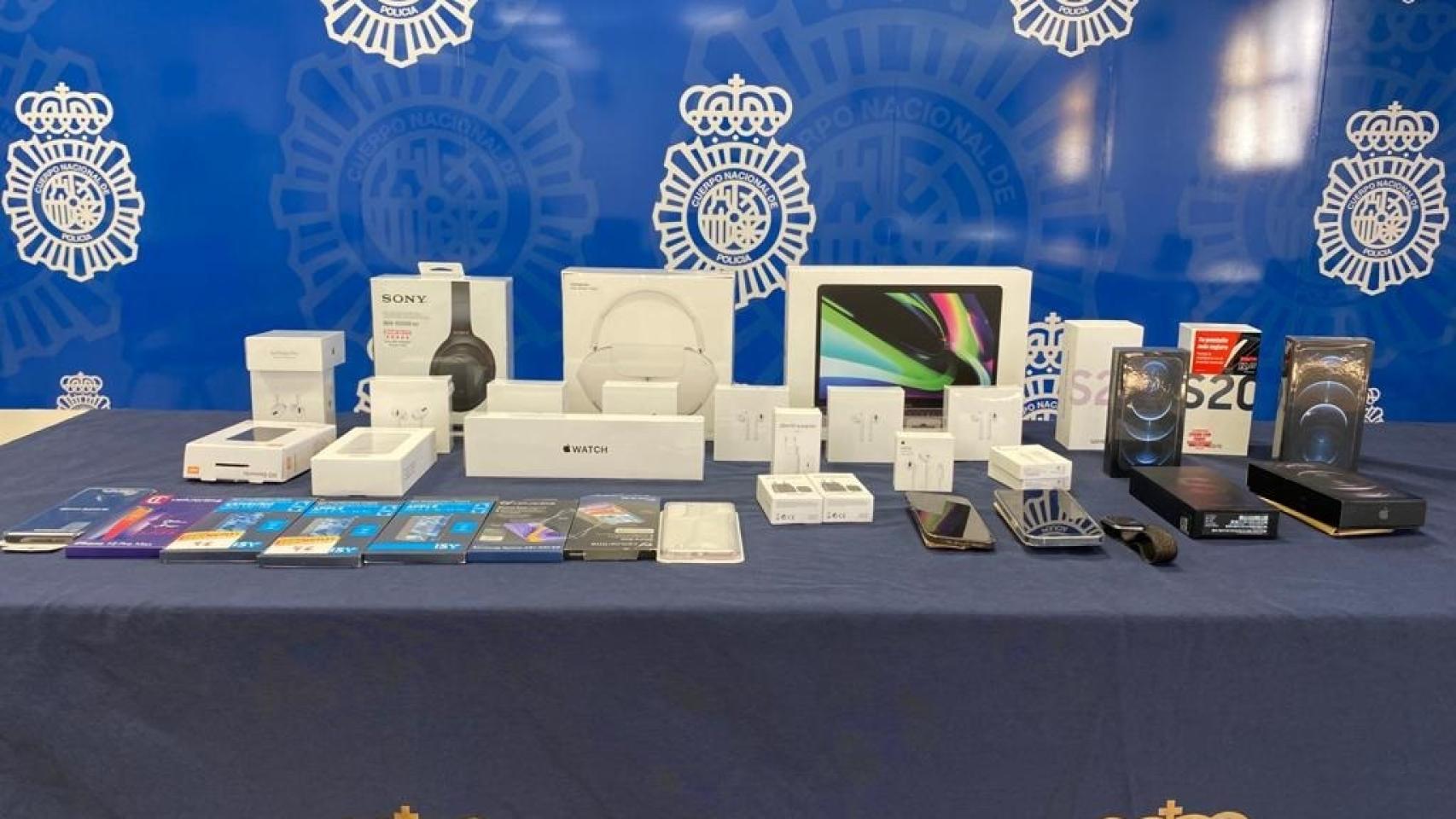Imagen de los objetos sustraídos.