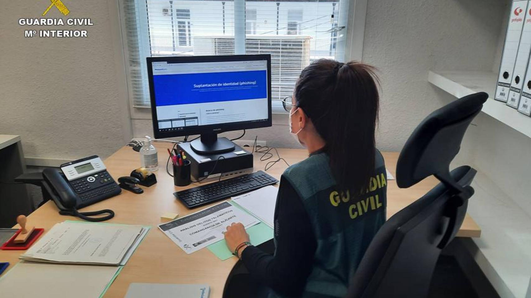 El 'Equipo @' de la Guardia Civil cuenta con 6 agentes en Alicante.