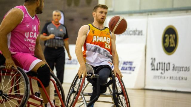 Duelo de equipos invictos entre Amiab Albacete y ACE Gran Canaria