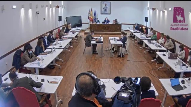 Alberto Rojo saca adelante las ordenanzas fiscales de Guadalajara para 2022
