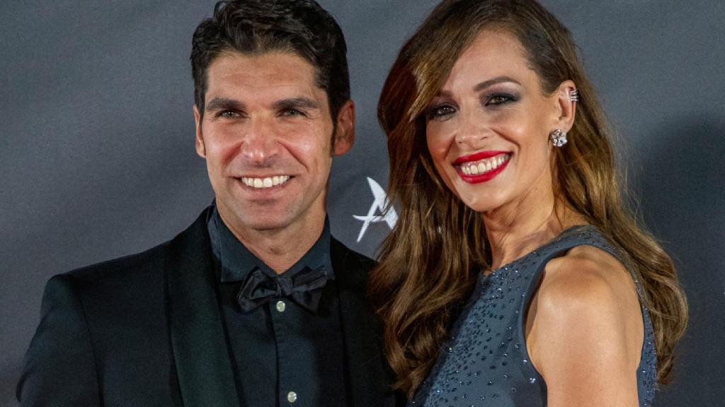 Cayetano Rivera y Eva González en los premios de la revista 'Elle'.
