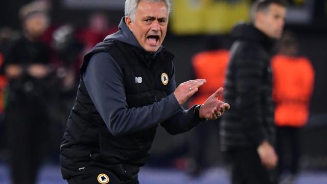 José Mourinho, en un partido de la Roma de la temporada 2021/2022