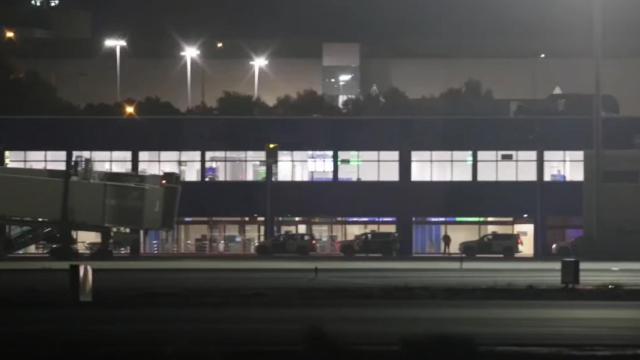 Aeropuerto Internacional de Son Sant Joan la noche de este viernes.