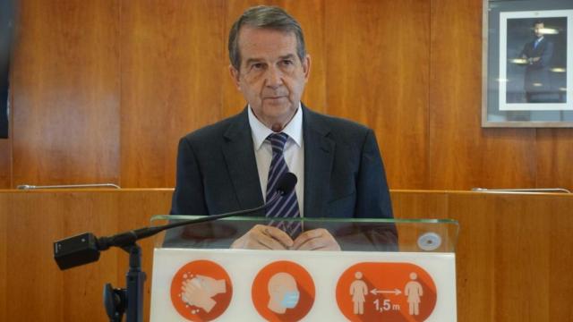 El regidor olívico y presidente de la FEMP, Abel Caballero, en una rueda de prensa.