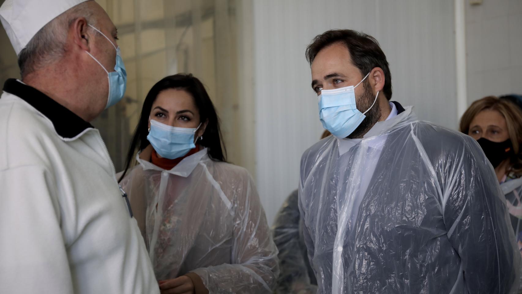 Núñez durante su visita a Corral de Almaguer (Toledo)