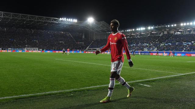 Rashford retirándose de un partido del Manchester United